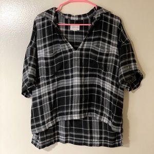 AE plaid pullover top